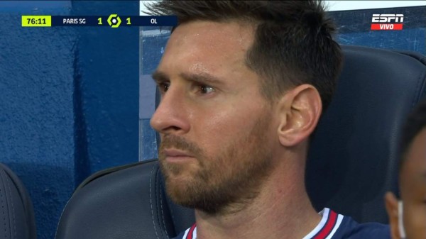La polémica de Messi con PSG: se enoja con Pochettino tras sustituirle y le niega el saludo en su retiro