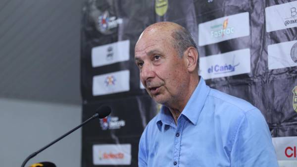 Miguel Falero tuvo una semana de trabajo antes de encarar su debut con Real España. FOTO: Mauricio Ayala