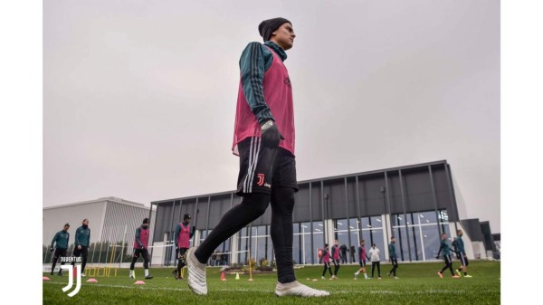 Juventus regresa a los trabajos y Cristiano Ronaldo sorprende con su nuevo look