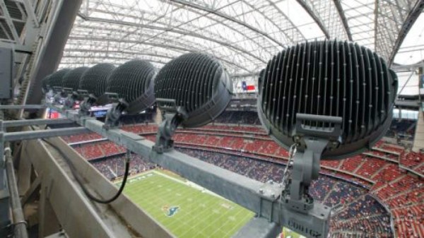 ¡El rotundo cambio que le quieren hacer al estadio Nacional con su alumbrado!