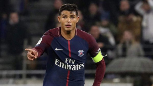 FICHAJES: El delantero que gusta al Real Madrid y Barcelona con otra baja