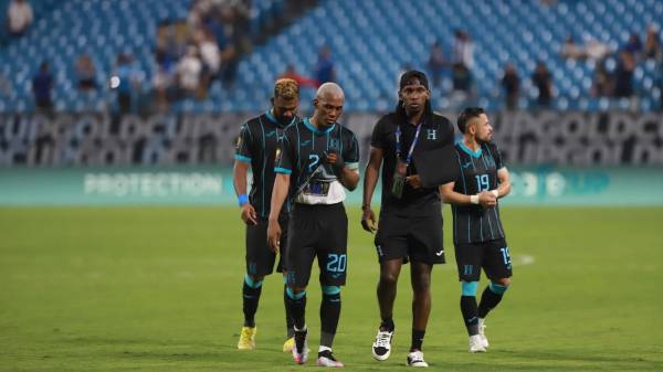 Para Honduras ha sido un tremendo fracaso esta nueva edición de la Copa Oro al no pasar ni de la fase de grupos. Foto: Mauricio Ayala.