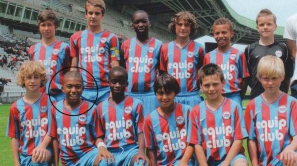 Kylian Mbappé jugó de niño en las inferiores del Caen.