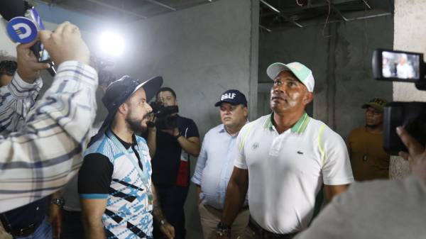 Mario Moncada, molesto con la empresa que hace los trabajos en el estadio Morazán: “Estoy frustrado; les di 20 días más”