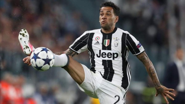 RUMORES/FICHAJES: ¡Le 'roban' jugador al Barça pero va a la carga por un brasileño!