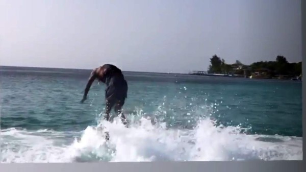 ¡Sol, arena y amor! Las primeras imágenes de la luna de miel de Carlo Costly y Tita Torres