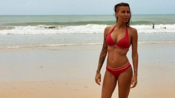 Esposas calientan aun más el juego entre Costa Rica y Estados Unidos