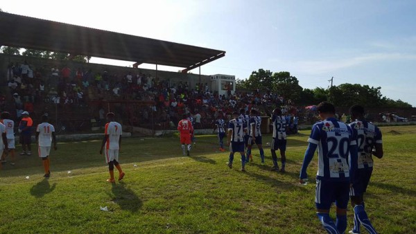 Así son las canchas donde se juega el Ascenso en el norte de Honduras