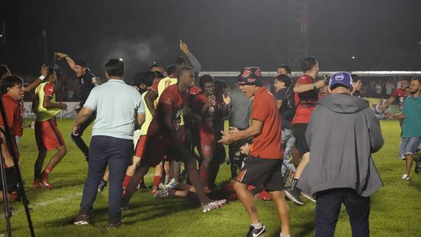 Fue una locura la celebración de los cholomeños.