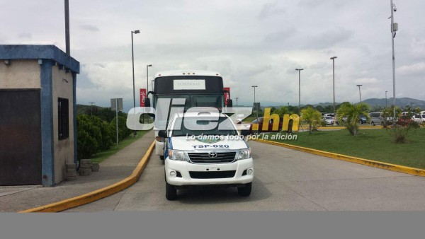 EN FOTOS: Chicharito Hernández causó furor en la llegada de México a San Pedro Sula