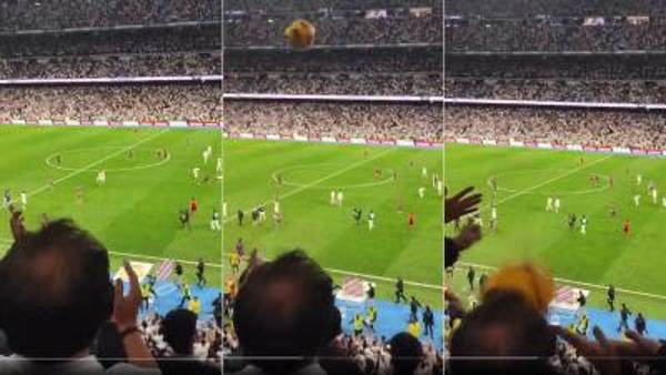 Vídeo: Ferrán Torres sale molesto tras perder el clásico y le pega a un aficionado del Real Madrid