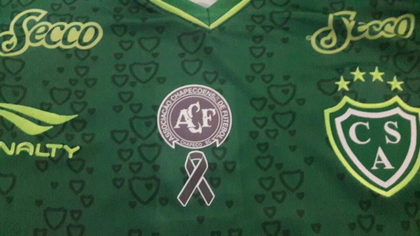 ¡Admirable! Las camisetas que homenajean al Chapecoense