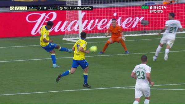 ¡Gol hondureño! Choco Lozano rompe su sequía de cinco meses y anota en el vital triunfo del Cádiz para salir del descenso