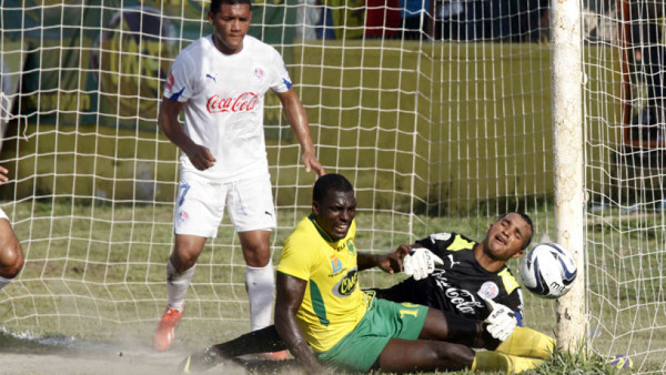 Parrillas y Olimpia no pasan del empate en Tela