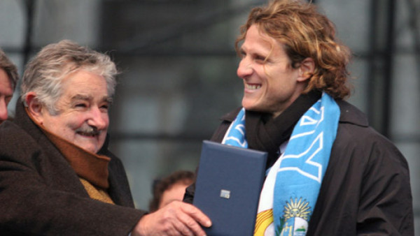 Forlán fue elegido el mejor de Uruguay