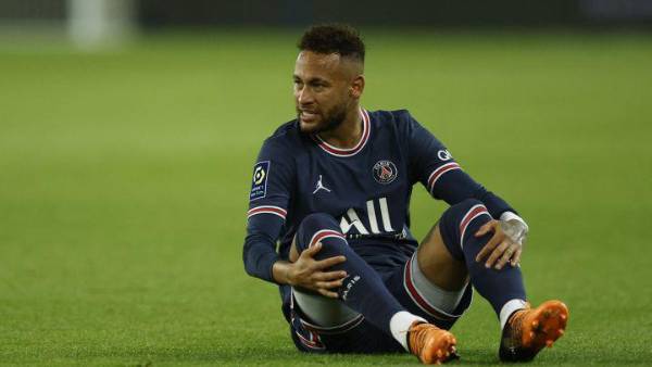 Neymar ha sido muy cuestionado en el PSG por culpa de su vida privada y las lesiones.