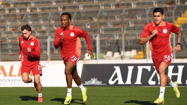 Luis Palma desde su anuncio oficial como jugador del Olympiacos, comenzó a entrenarse con sus compañeros.