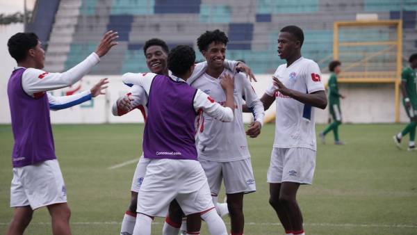 Olimpia culminó las vueltas regulares como líder solitario en el torneo de reservas.