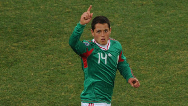 Chicharito podría ir al Valencia