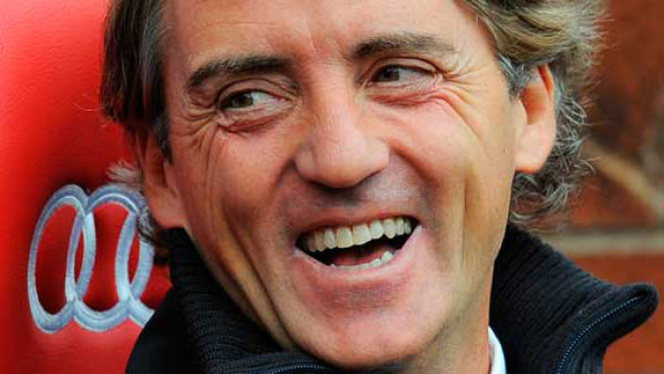 El City golea 6-1 al United en el derbi de Manchester.