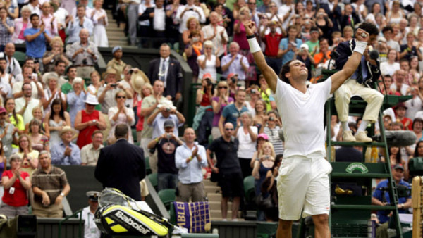 Nadal avanzó con apuros en Wimbledon