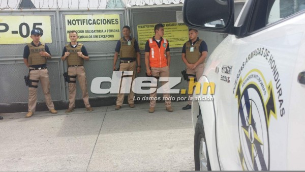 EN FOTOS: Chicharito Hernández causó furor en la llegada de México a San Pedro Sula
