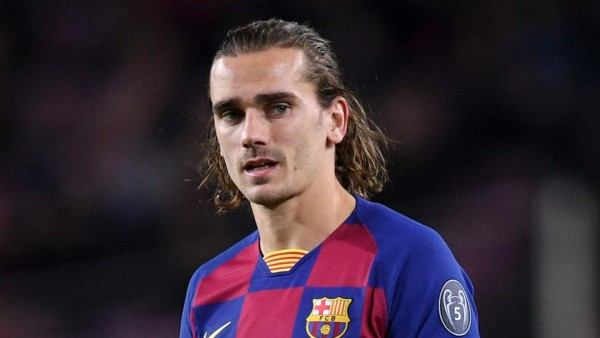 Con tres centrales: Así jugará el Barcelona de Quique Setién que busca una revolución táctica