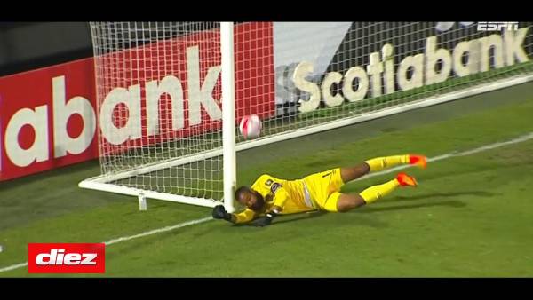 El gol del Alajuelense donde Menjívar pudo hacer mucho más para evitar el empate.
