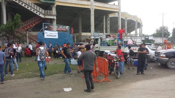 FOTOS: Así se vive la previa del encuentro entre Honduras-México