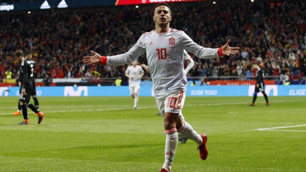 Los futbolistas que decidieron vestir la camiseta de un país distinto al que nacieron