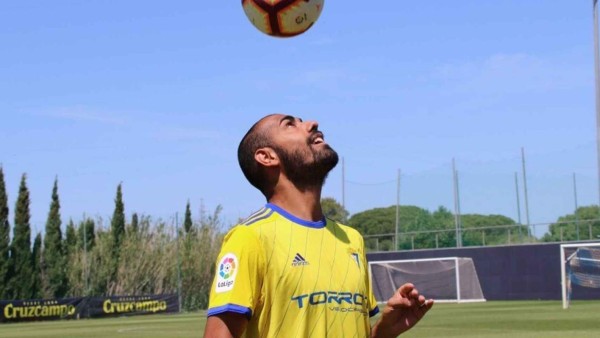 Compañero de Choco Lozano en Cádiz prefiere retirarse del fútbol por miedo al coronavirus