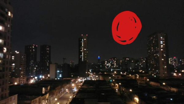 Los mejores memes que dejó la Superluna que maravilla al mundo