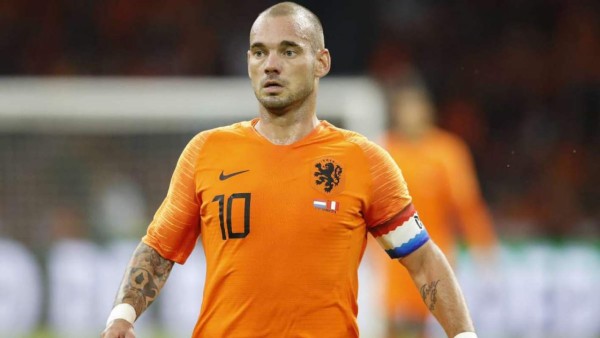 El increíble cambio físico de Wesley Sneijder a un año de su posible regreso al fútbol