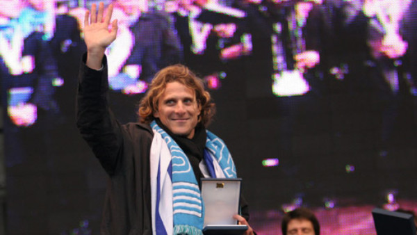 Juventus pretende a Diego Forlán