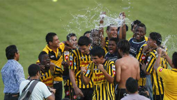 El Real España campeon del torneo reservas 2011.