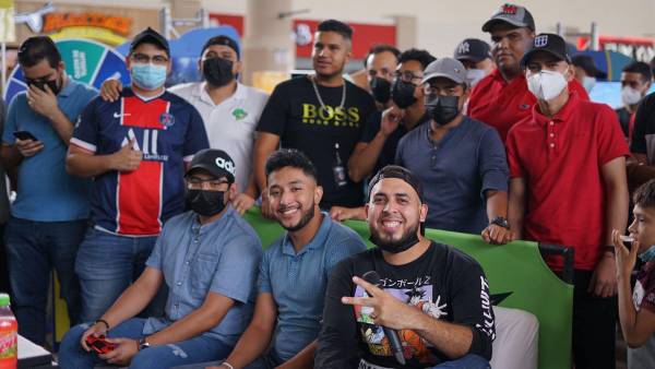 Llenazo el City Mall para presenciar el gran evento del Rey del Fifón 2022. FOTO: Mauricio Ayala