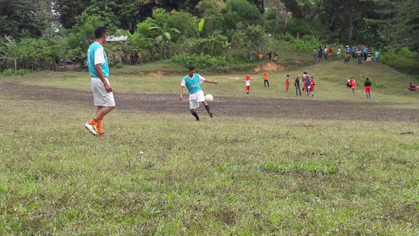 FOTOS: Exóticas canchas en Honduras donde juegan fútbol burocrático