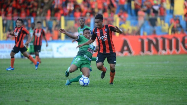 Tres equipos lucharán por quedarse en primera división de fútbol salvadoreño