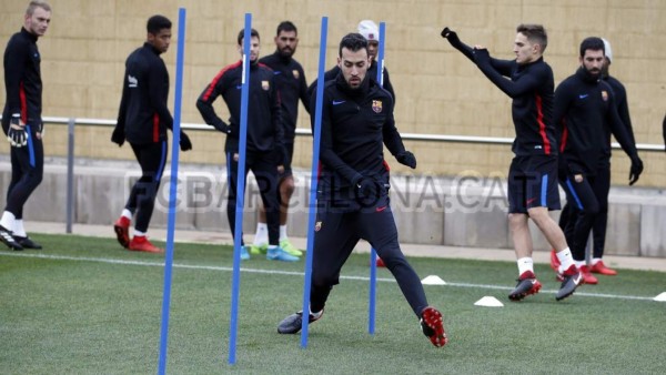 Choco Lozano entrena con el primer equipo del Barcelona en la semana del clásico