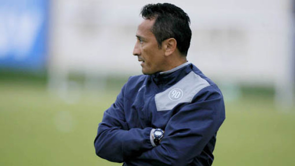 Jorge Pineda toma el mando de Victoria