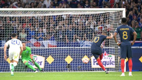 Inglaterra receta una paliza con un triplete de Saka y Mbappé rompe récord en el triunfo de Francia por la clasificación a la Eurocopa
