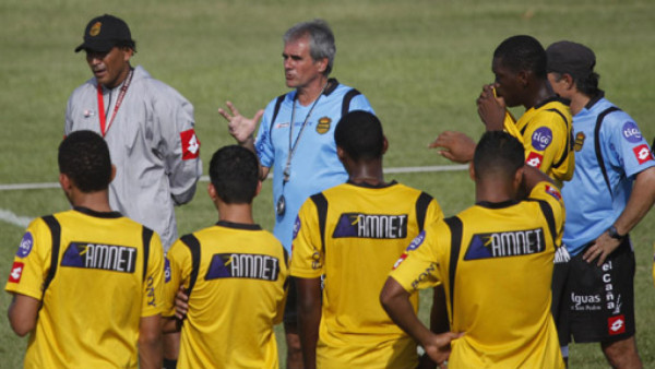 Real España tendrá tres veteranos