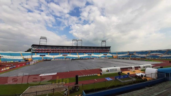 Honduras vs Panamá: El estadio Olímpico con lona, anillos de seguridad y primeros hinchas en llegar