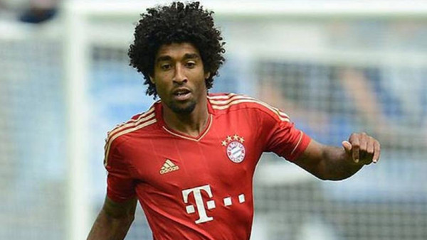 Dante confirma que negocia con el Manchester United