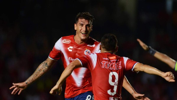 RUMORES Y FICHAJES: Zalazar tiene nuevo equipo y Chapecoense oficializa primer fichaje