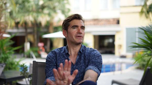 El representante Paulo Hernández tiene más de una década de trabajar con jugadores hondureños. (Foto Mauricio Ayala)