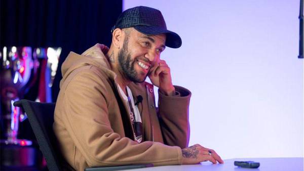 Sorpresa: Dani Alves señala a la estrella que debe fichar el Barcelona y el mensaje para los madridistas por la goleada en el Clásico