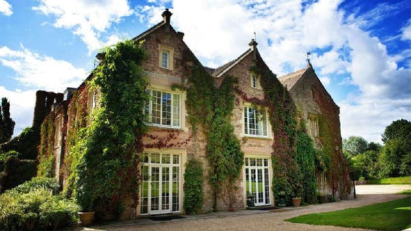 Multimillonario de 72 años busca joven esposa para darle castillos y su herencia