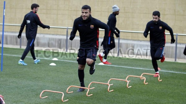 Choco Lozano entrena con el primer equipo del Barcelona en la semana del clásico