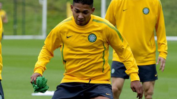Emilio ya entrena con el Celtic